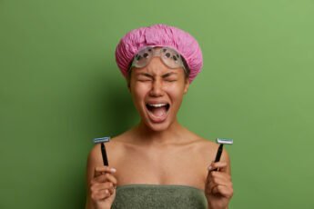 how to remove facial hair for women